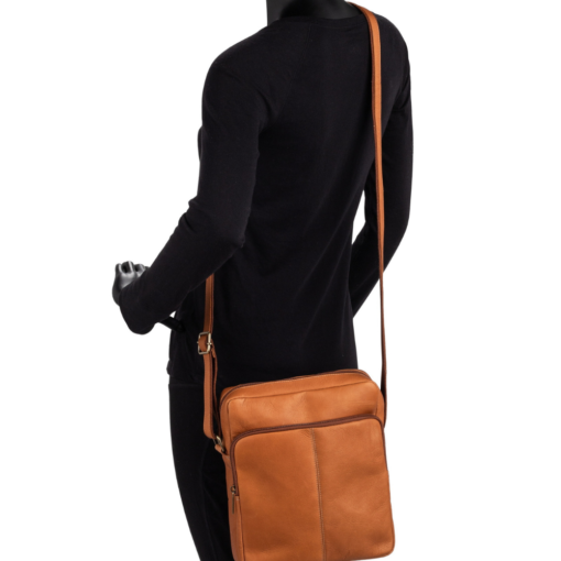 TheVelum LeatherCrossbodyBag 2