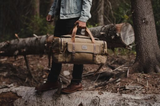 TheWasatch WaxedCanvasandFull GrainLeatherDuffelBagforMen 1 scaled