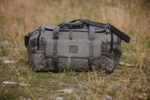 TheWasatch WaxedCanvasandFull GrainLeatherDuffelBagforMen 13