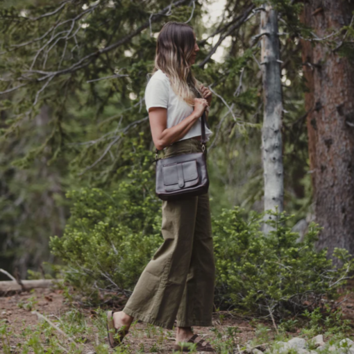 Wanderer Crossbody1