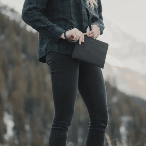 black.clutch2