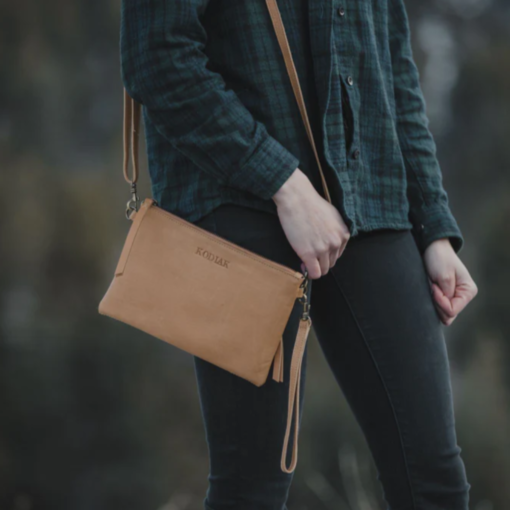 tan purse 3