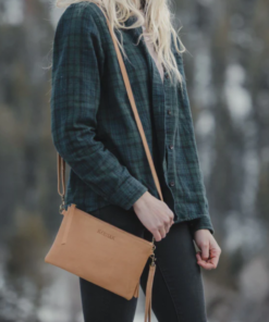tan purse1