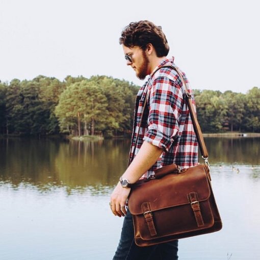 the daily the real leather company 20 brown lifestyle landscape 1 square a1b36d3c 5617 4001 a1ac 66290b490481
