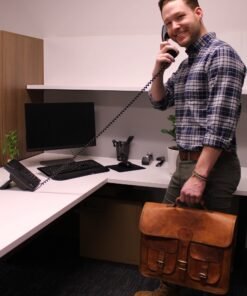 the indy leather messenger bag for men model office2