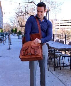 the indy leather messenger bag for men model opening