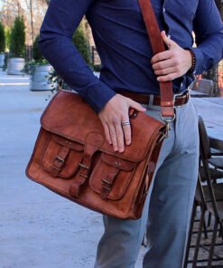 the indy leather messenger bag for men model zoom