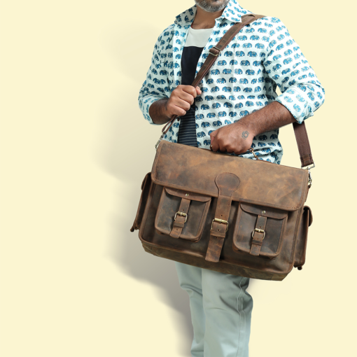 the jones buffalo leather messenger bag for men2 1a09bb2b a503 4d41 8bb4 7143f0d8449d
