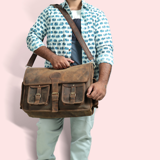 the jones buffalo leather messenger bag for men4 0baea430 89c6 466e bfef 634c5b9a632c
