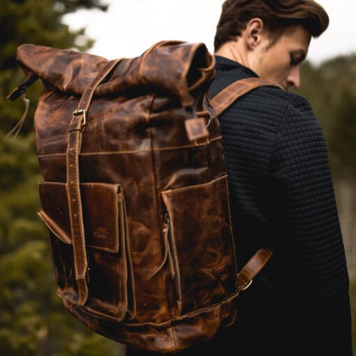 the kobuk mens leather backpack laptop rucksack antique brown worn side2