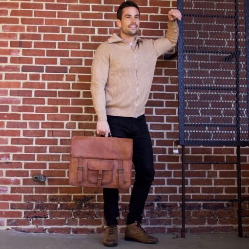 the origin leather messenger bag for men model2