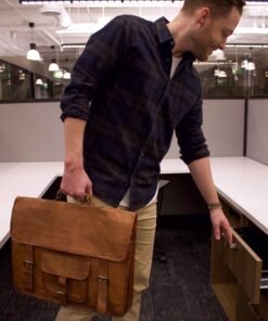 the origin leather messenger bag for men model3