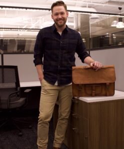 the origin leather messenger bag for men model4