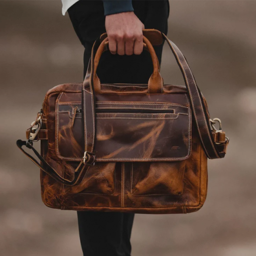 the pilot mens leather laptop messenger bag antique brown4