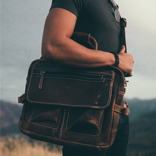 the pilot mens leather laptop messenger bag dark walnut6